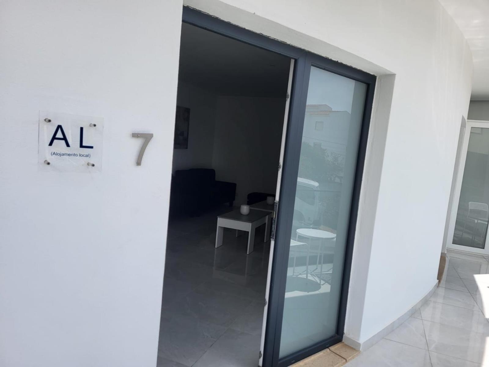 HostelccPortimão Buitenkant foto