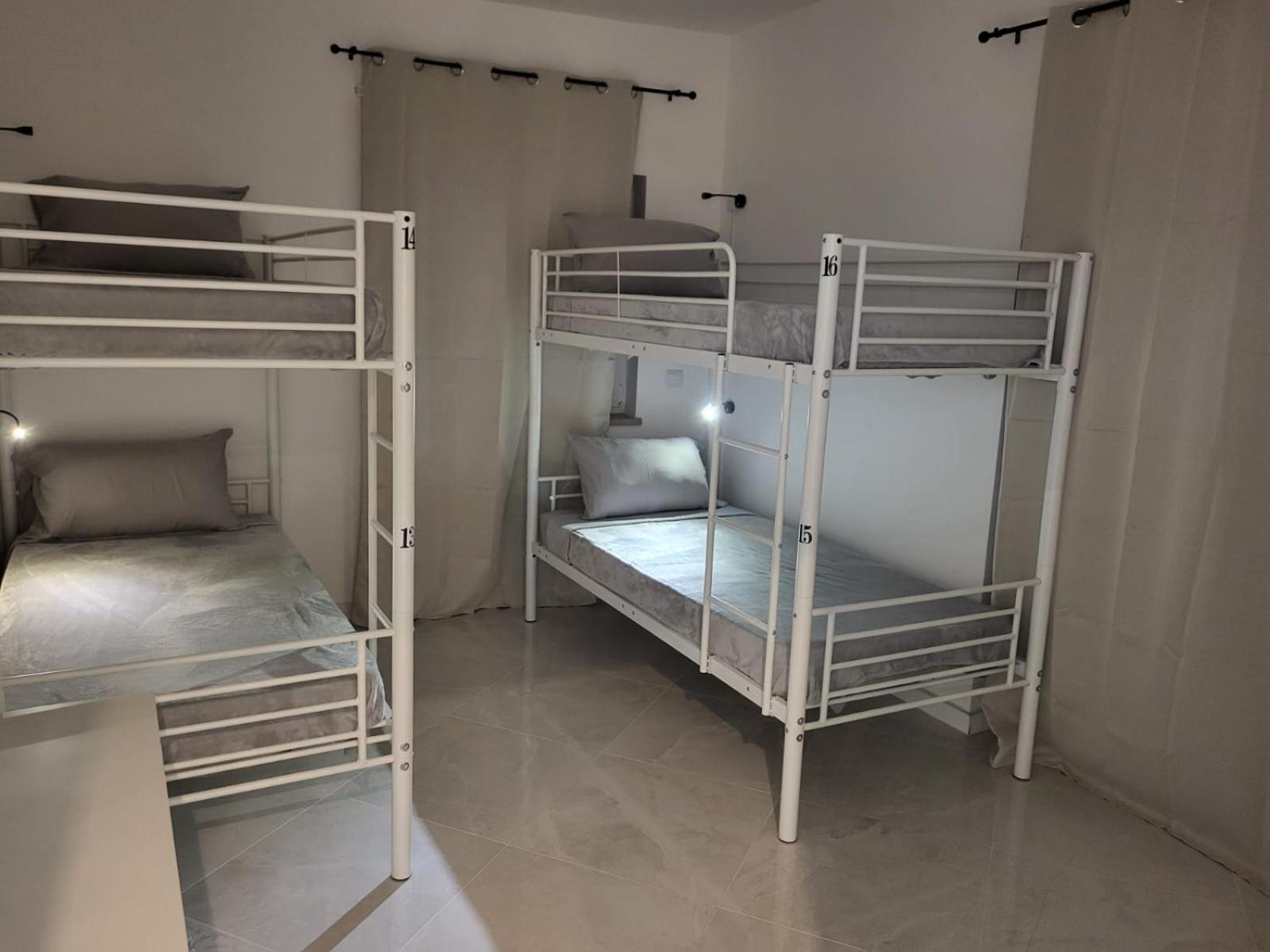 HostelccPortimão Buitenkant foto