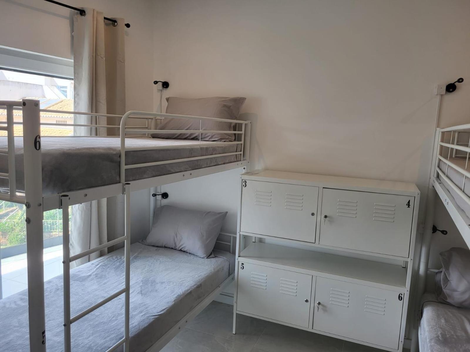 HostelccPortimão Buitenkant foto