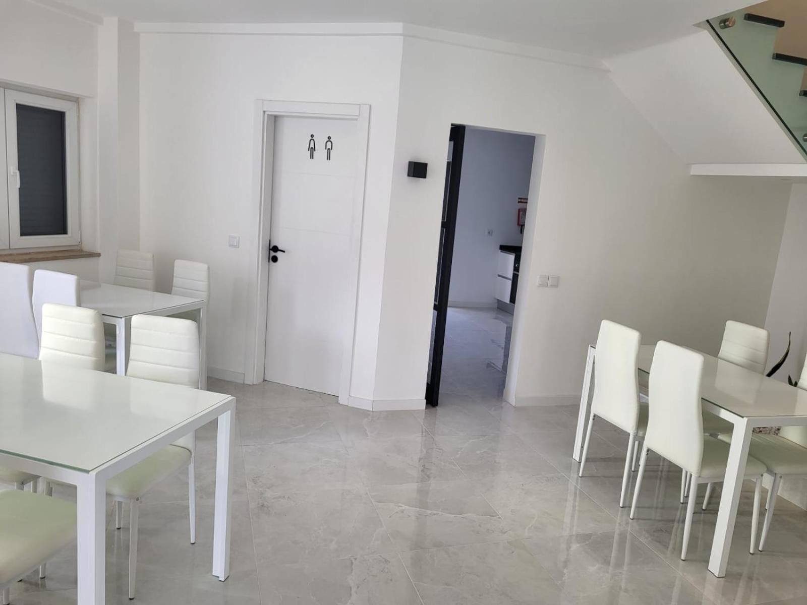 HostelccPortimão Buitenkant foto